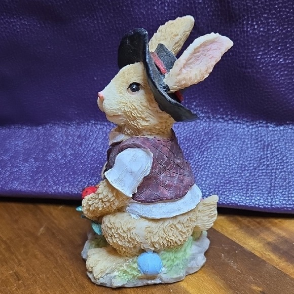 Easter Bunny Figurine with Vest and Top Hat‎ - Picture 4 of 6